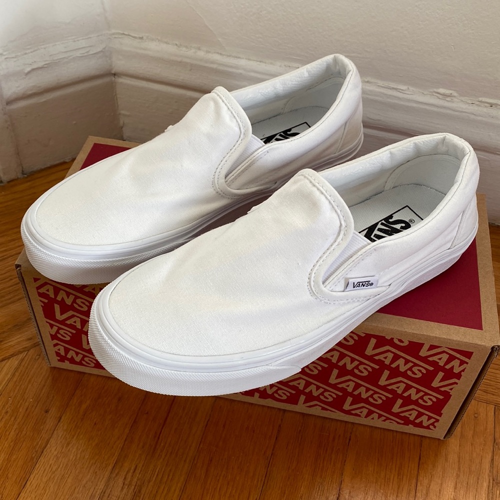 Vans Classic Slip On - True White, Like New with box